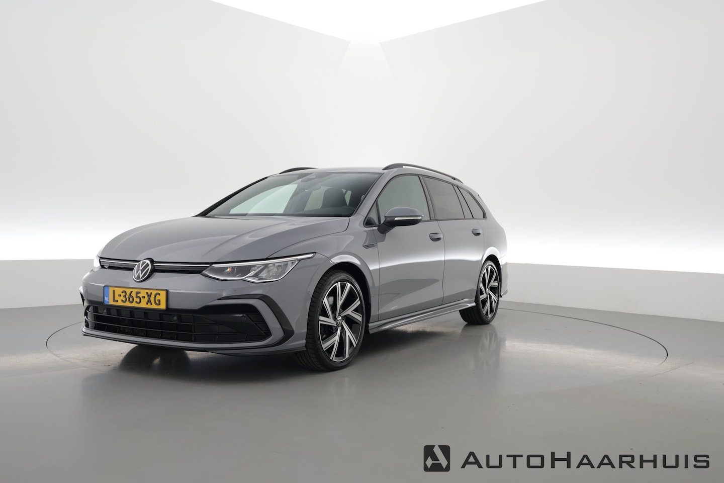 Volkswagen Golf Variant - 2.0 TDI R-Line Business DSG | Navi | Camera | Travel Assist | Stoel- Stuurverw. | - AutoWereld.nl