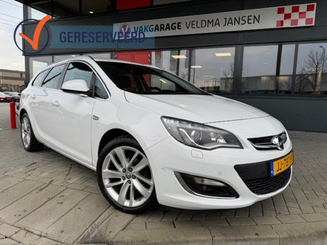 Opel Astra Sports Tourer - 1.4 Turbo Blitz 1.4 TURBO BLITZ (ZEER KOMPLEET!!) - AutoWereld.nl