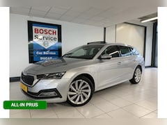 Skoda Octavia Combi - 1.4 TSI iV PHEV Business Edition Plus Panoramadak / Elec stoelen met geheugen / Trekhaak v