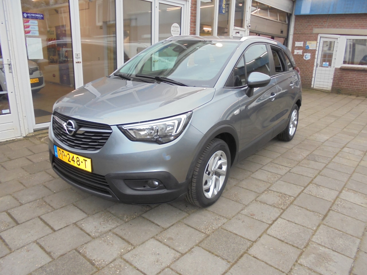 Opel Crossland X - 1.2 Online Edition navigatie, cruise controle, airco, boordcomputer, achteruitrijsensoren - AutoWereld.nl