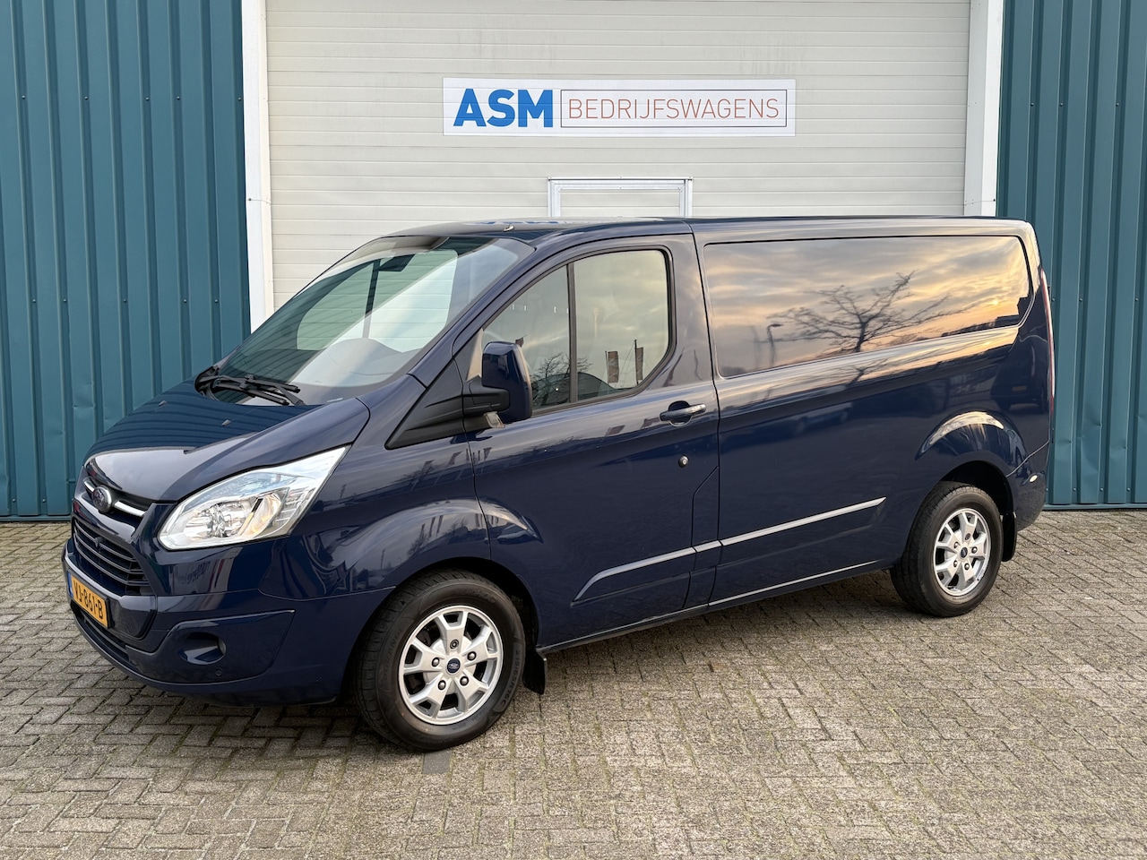 Ford Transit Custom - 270 2.2 126Pk TDCI L1H1 Limited / Cruise / Airco / Apk t/m 24-06-2025 - AutoWereld.nl