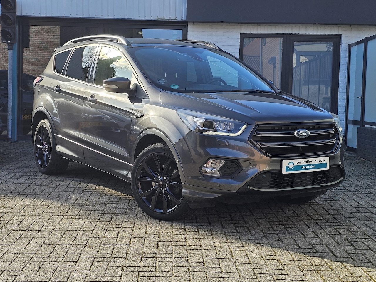 Ford Kuga - 1.5 EcoBoost ST Line 150pk Navi, Camera, Winterpack, 19", Spoiler, All Weather banden. - AutoWereld.nl