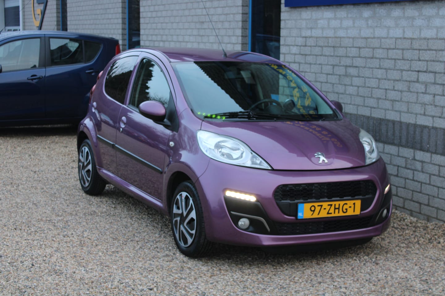 Peugeot 107 - 1.0 5DR Envy Airco - AutoWereld.nl