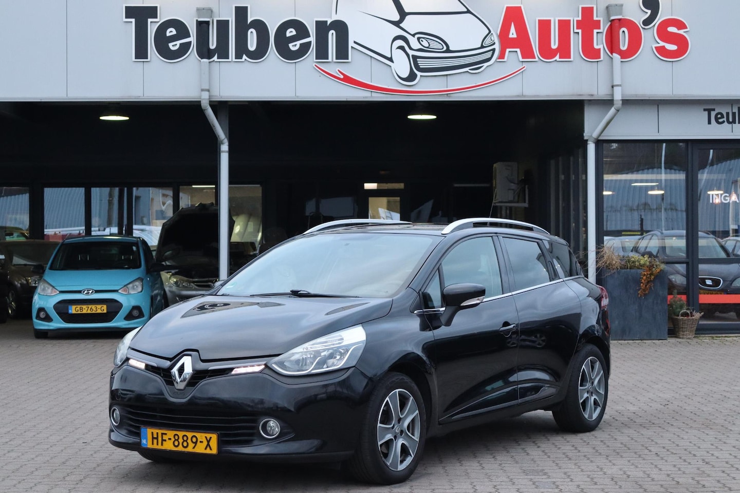 Renault Clio Estate - 1.5 dCi ECO Night&Day Navigatie, Cruise control, Lichtmetalen wielen - AutoWereld.nl