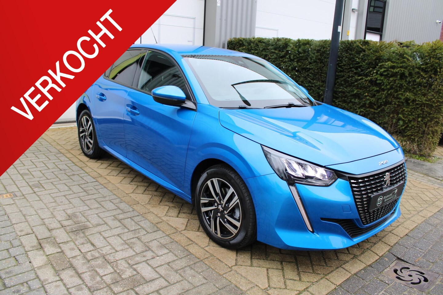 Peugeot 208 - 1.2 PureTech Allure 100-PK Led Navi-Carplay 360-Camera Leder - AutoWereld.nl