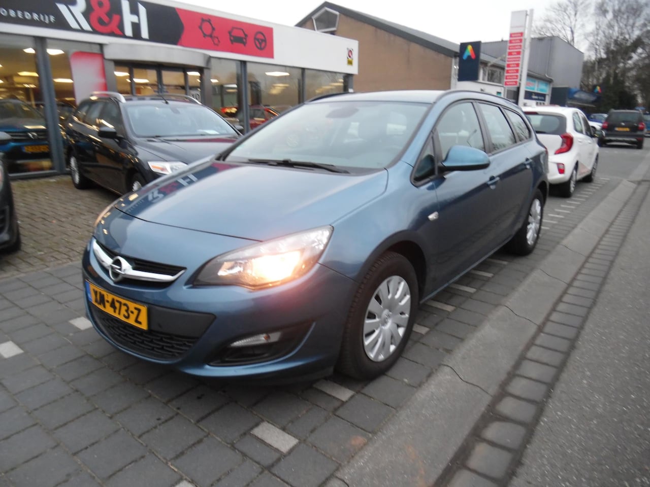 Opel Astra Sports Tourer - 1.6 CDTi Edition 5 deurs, airco, elektrische ramen, centrale vergrendeling, cruise control - AutoWereld.nl