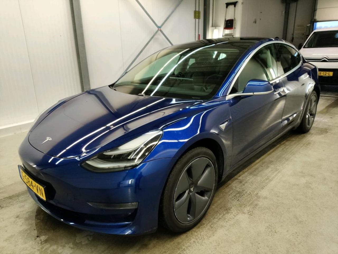 Tesla Model 3 - Long-Range AWD 351pk 75 kWh [ AUTOPILOT+620KM WLTP+PREMIUM AUDIO ] - AutoWereld.nl