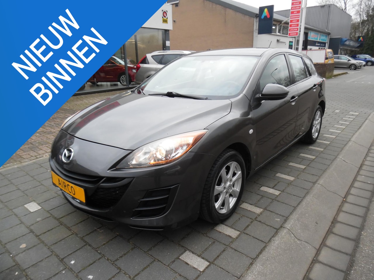 Mazda 3 - 1.6 Business 5 deurs, airco, sportvelgen , elektrische ramen , enz - AutoWereld.nl