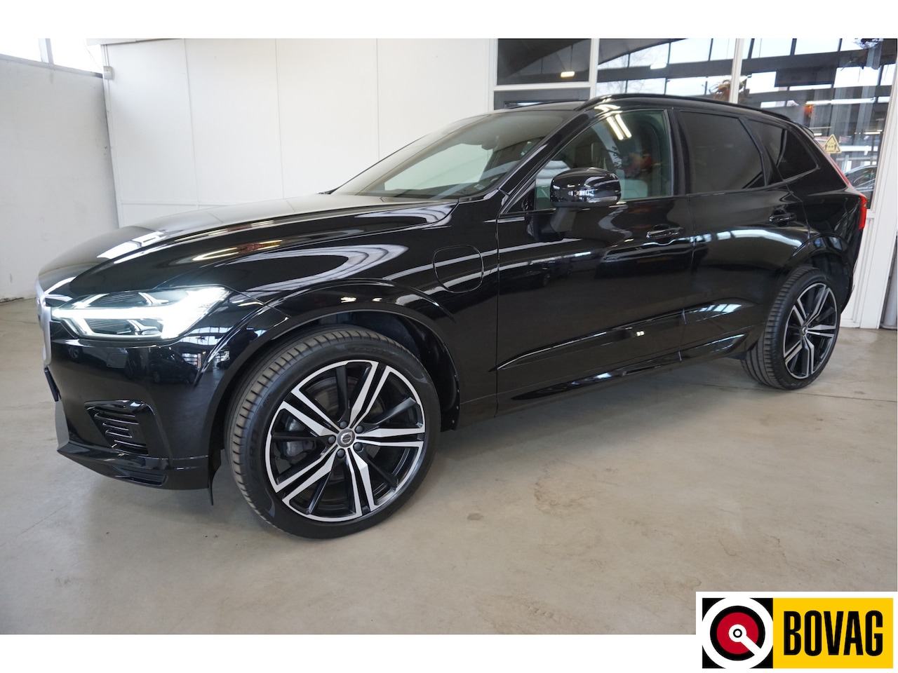 Volvo XC60 - 2.0 Recharge T8 AWD R-Design 21"Velgen - Pilot Assist Adaptief Cruiscontr. - AutoWereld.nl