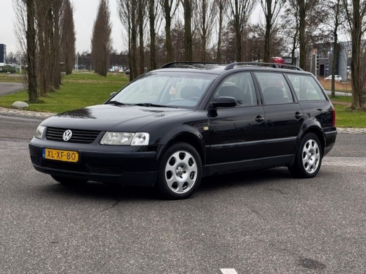 Volkswagen Passat Variant - 1.8-5V Turbo | APK t/m 08-06-2025 | Trekhaak | Cruise control | Dakrails | - AutoWereld.nl