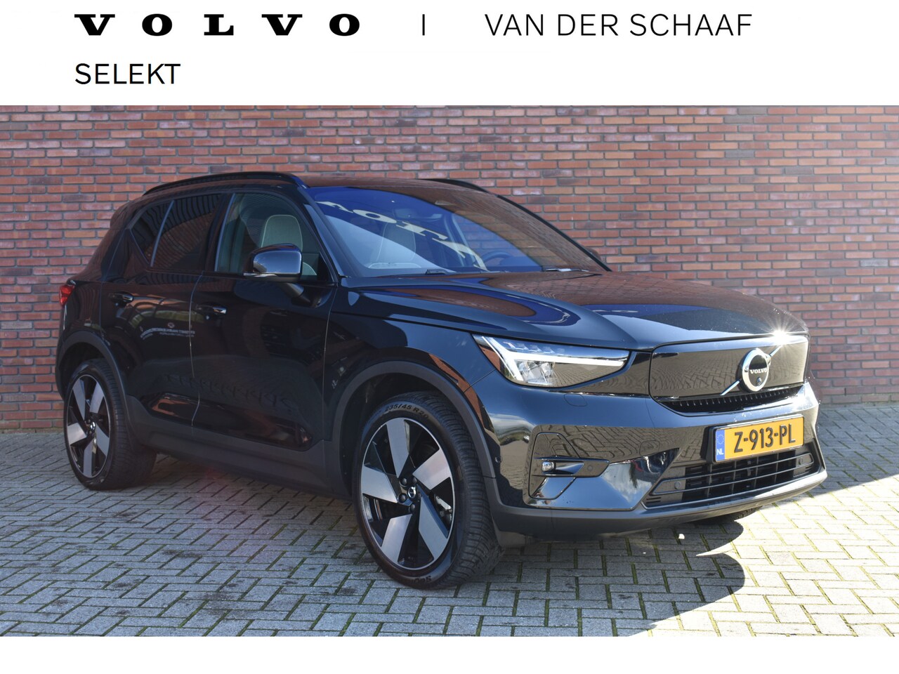 Volvo XC40 - Extended Range 252PK Ultimate 82 kWh | Tailered Woolblend | 20'' | Getint Glas | - AutoWereld.nl