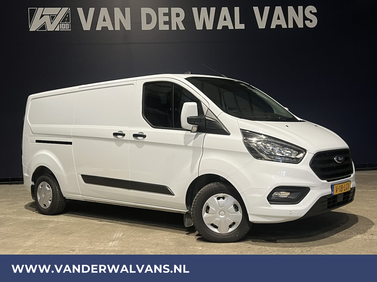 Ford Transit Custom - 2.0 TDCI 131pk L2H1 Euro6 Airco | Apple Carplay | LED | Stoelverwarming | 2800kg Trekvermo - AutoWereld.nl