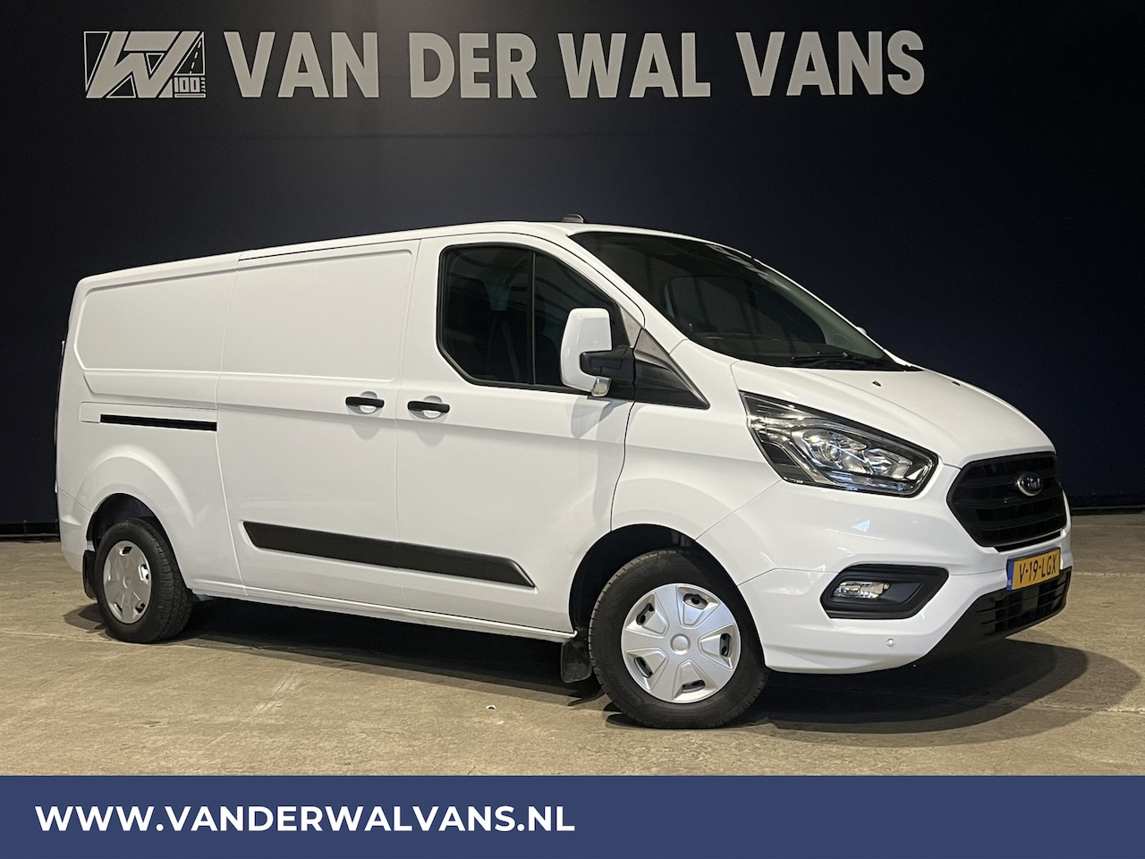 Ford Transit Custom - 2.0 TDCI 131pk L2H1 Euro6 Airco | Apple Carplay | LED | 2800kg Trekvermogen Android Auto, - AutoWereld.nl