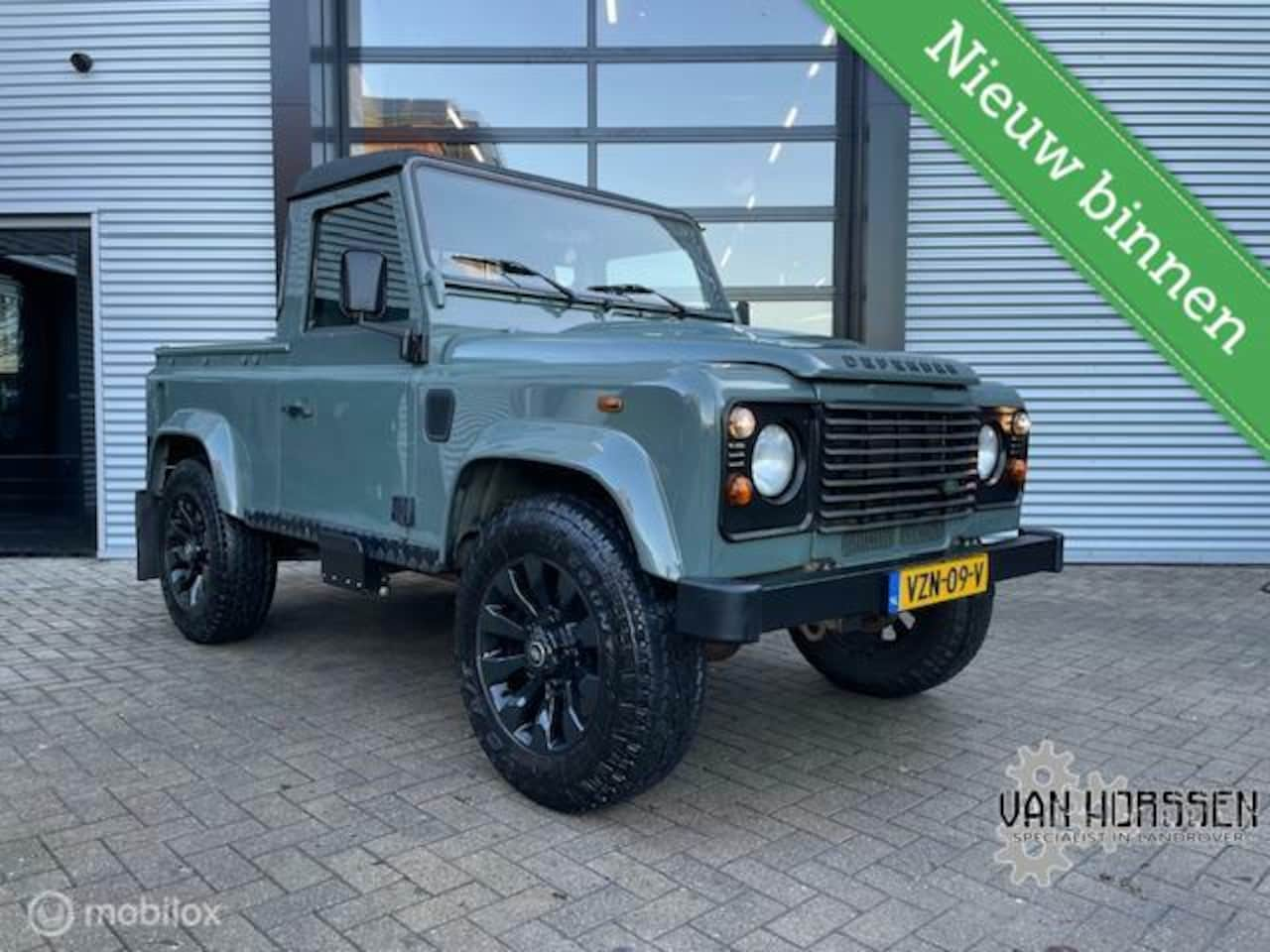 Land Rover Defender 90 - Puma 2.4 TDCi soft top / pick-up - AutoWereld.nl