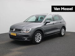 Volkswagen Tiguan - 1.5 TSI Comfortline Business 130 PK | Navigatie | Climatronic | Apple carplay | Adaptieve