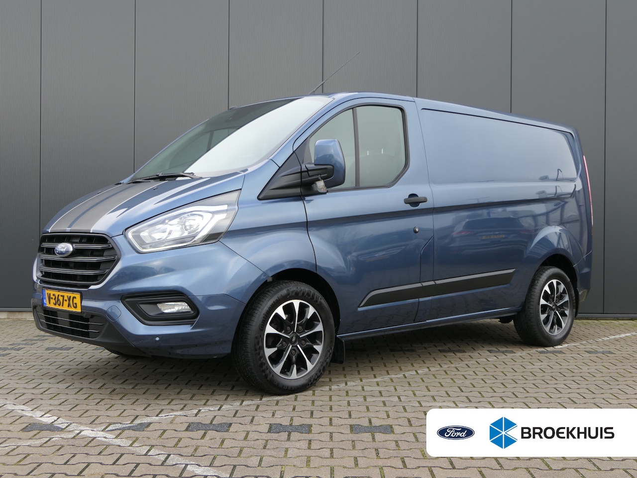 Ford Transit Custom - 280 2.0 TDCI L1H1 Trend Sport | Navigatie | Verwarmde Voorruit | Trekhaak | Betimmering La - AutoWereld.nl