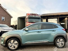 Hyundai Kona Electric - EV Prem 64kWh aut + F1 204pk - 69dkm nap - head up - stoelkoeling - navi - cam - front + l