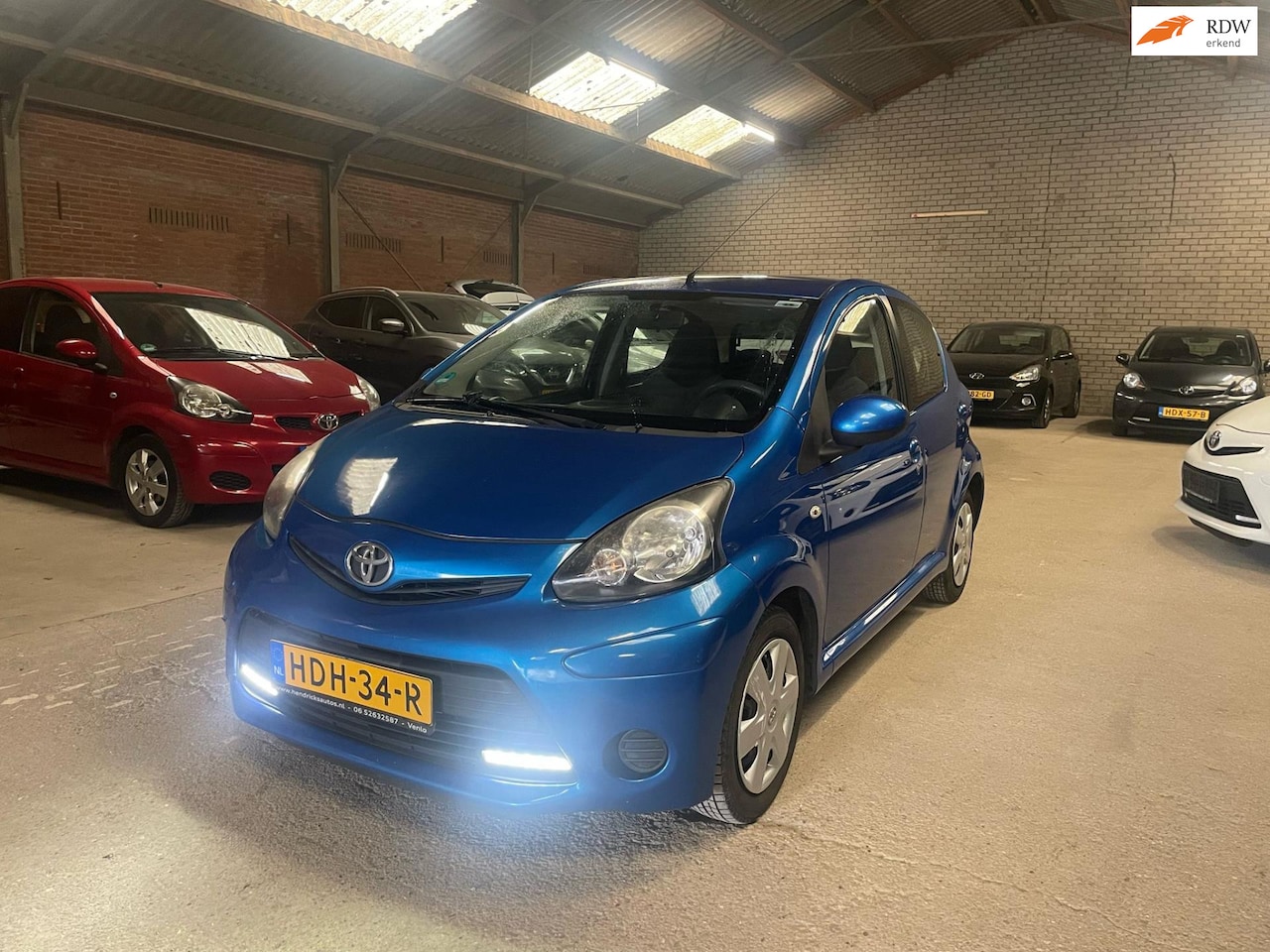 Toyota Aygo - 1.0 VVT-i Dynamic Blue 1.0 VVT-i Dynamic Blue - AutoWereld.nl