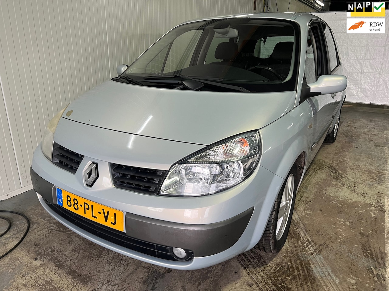 Renault Scénic - 1.6-16V Privilège Comfort 1.6-16V Privilège Comfort - AutoWereld.nl