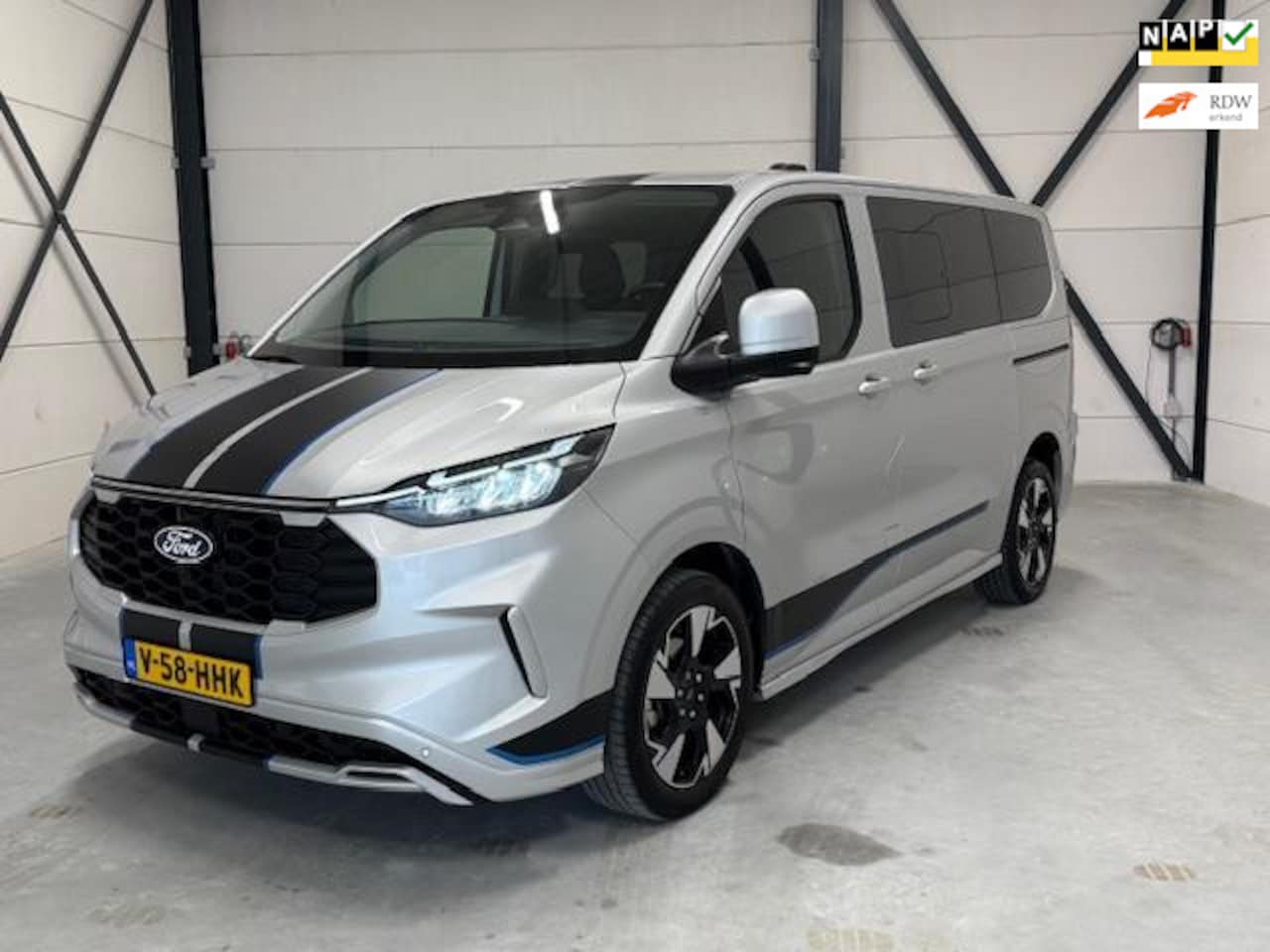 Ford Transit Custom - 320 2.0 TDCI L1H1 Sport Dubbel Cabine Automaat 170 Pk AWD BPM-VRIJ BOMVOL - AutoWereld.nl