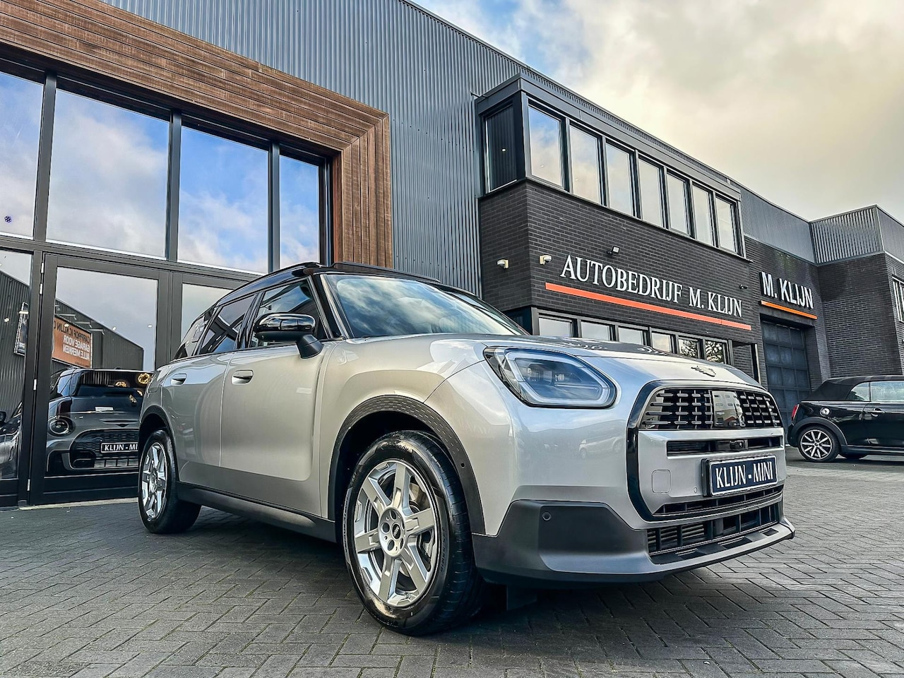 MINI Countryman - Mini 1.5 C Classic L aut 156pk/Pano/Head up/360 Camera/HK/Model 2024 - AutoWereld.nl