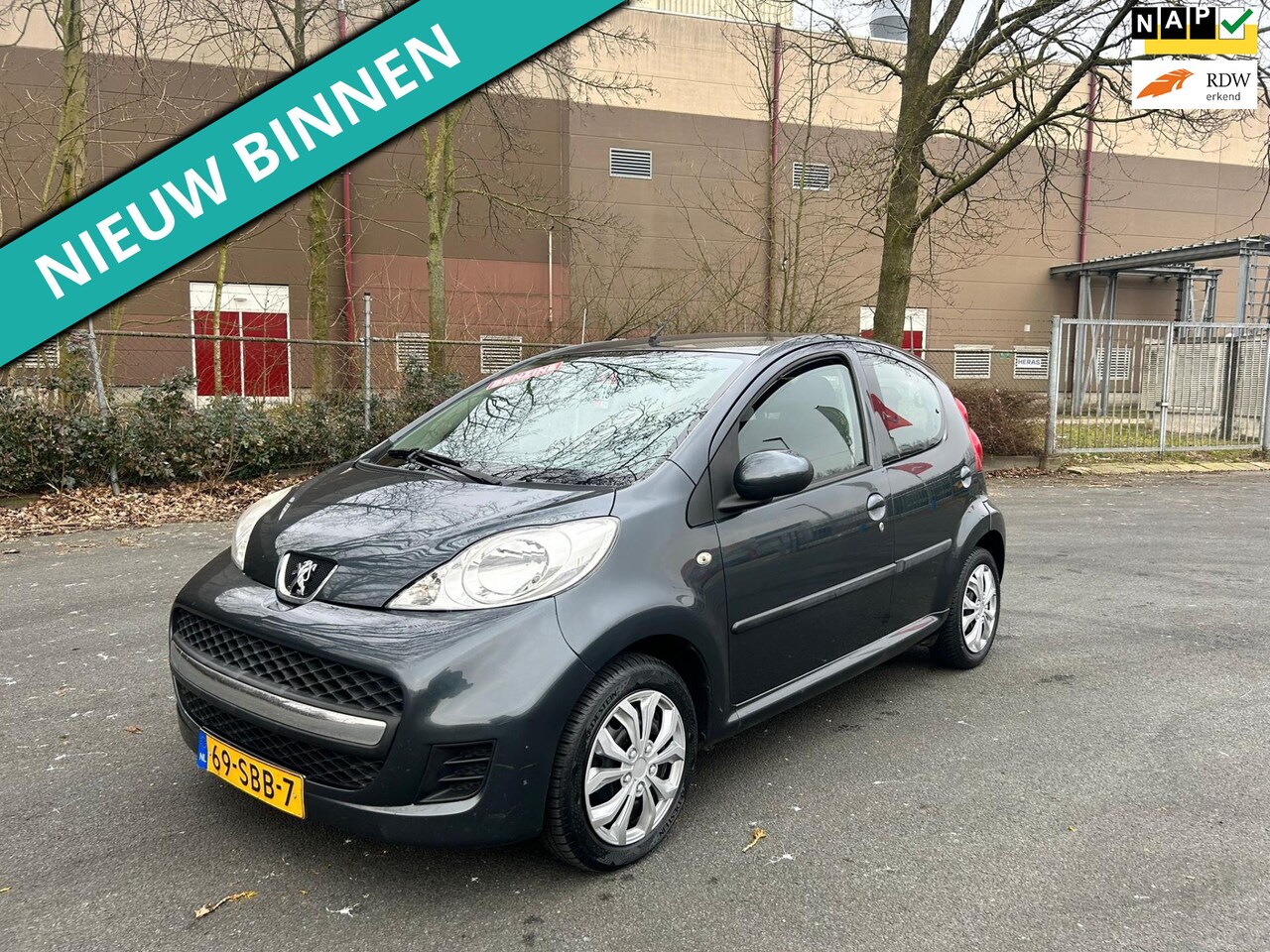 Peugeot 107 - 1.0-12V XS LEUKE AUTO RIJDT EN SCHAKELT GOED - AutoWereld.nl