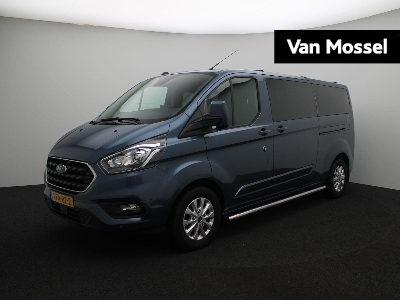 Ford Transit Custom - 320 2.0 TDCI L2H1 Limited DC | Automaat | Apple Carplay | Trekhaak | Camera - AutoWereld.nl