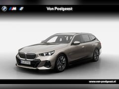 BMW 5-serie Touring - 530e M Sport Edition | Travel Pack | Trekhaak met elektrisch wegklapbare kogel