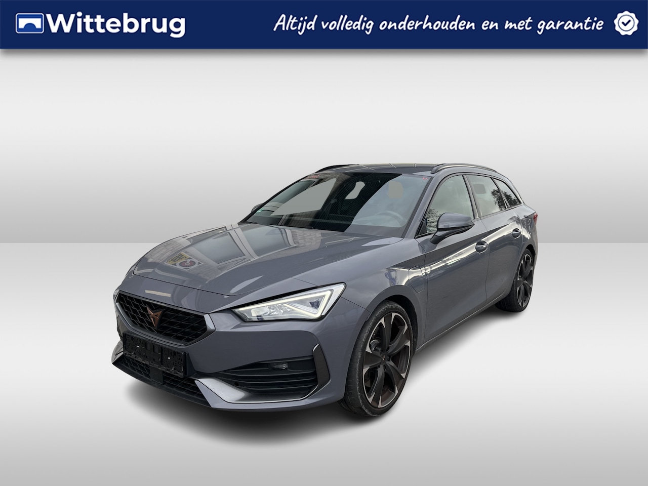 CUPRA Leon Sportstourer - 1.4 e-Hybrid VZ Performance / 245 PK/ AUTOMAAT/ CRUISE/ DIGITAL DASH/ PARK. SENSOREN/ NAVI - AutoWereld.nl