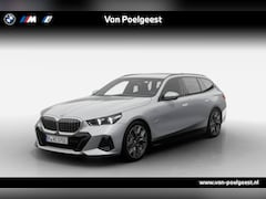 BMW 5-serie Touring - 530e M Sport Edition | Travel Pack | Trekhaak met elektrisch wegklapbare kogel