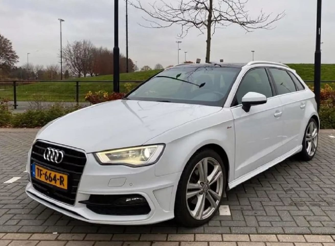 Audi A3 Sportback - 1.4 TFSI CoD Ambition Pro Line S Audi A3 1.4 TFSI CoD Sportback S-tronic - AutoWereld.nl