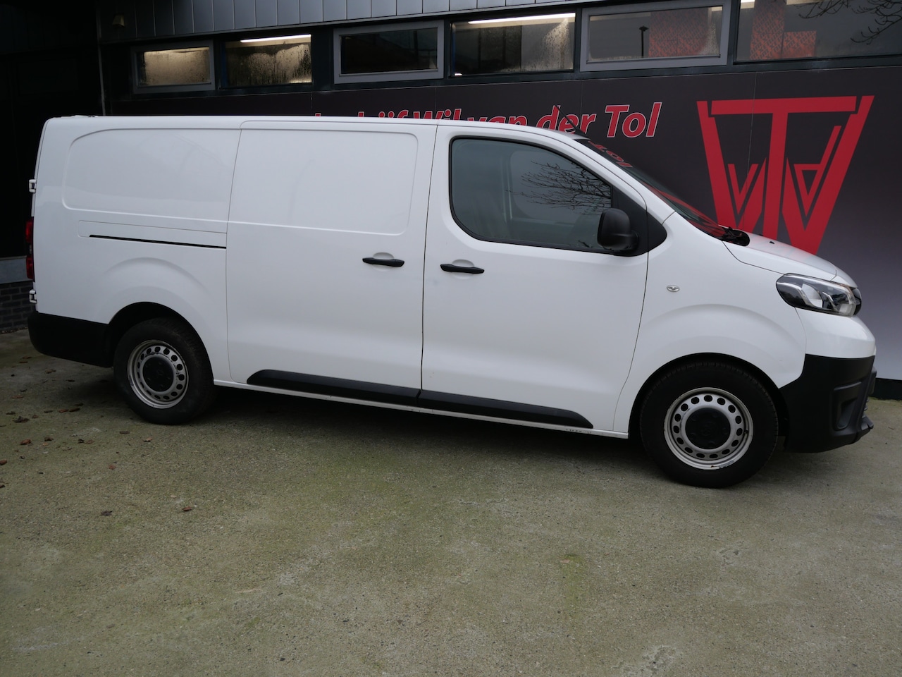 Toyota PROACE Long Worker - 1.5 D-4D COOL COMFORT | | AIRCO | TREKHAAK | EURO 6!! - AutoWereld.nl