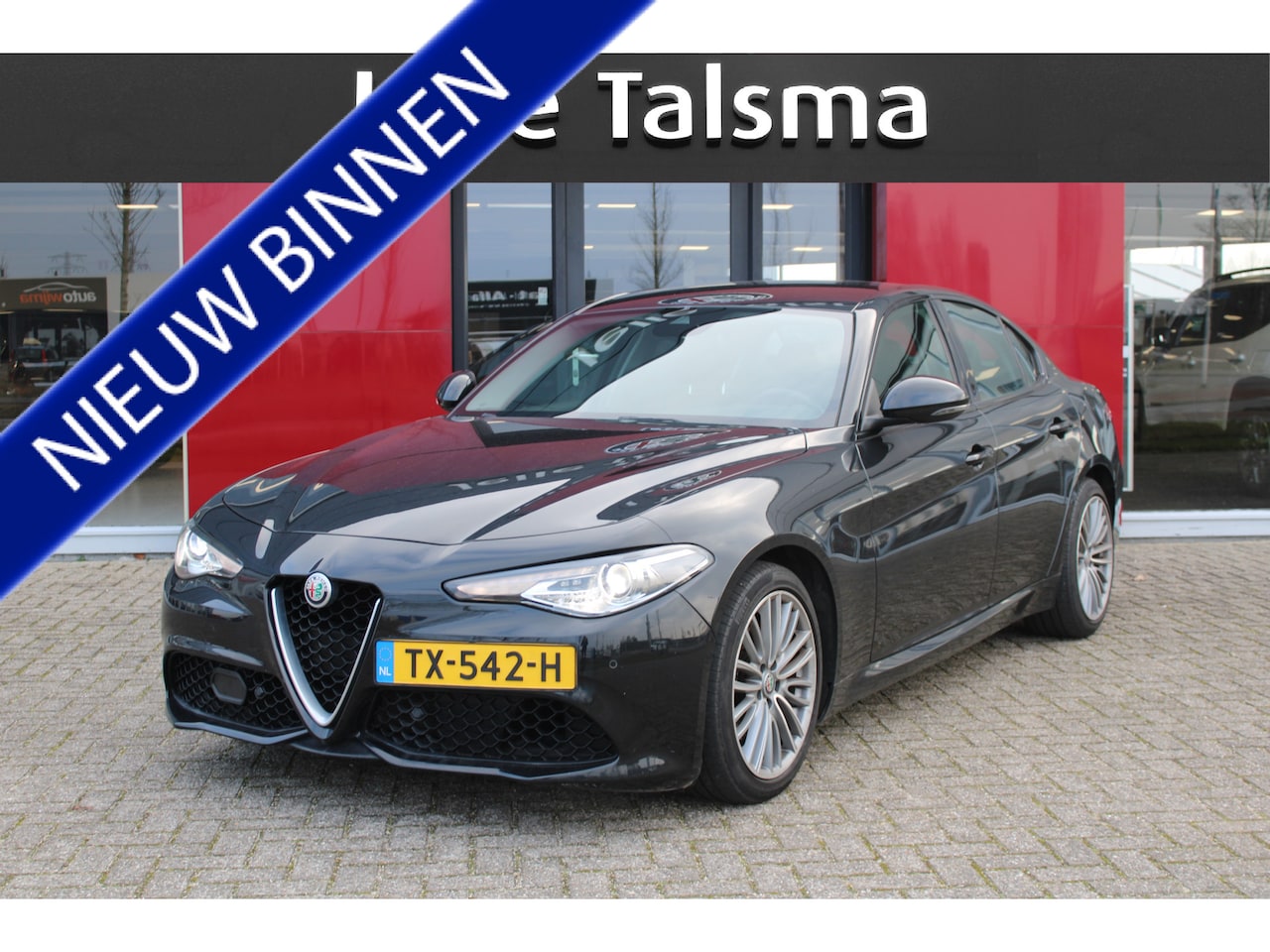 Alfa Romeo Giulia - 2.0T Veloce int/exterieur | Trekhaak | stoel en stuurverwarming - AutoWereld.nl