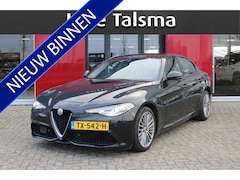 Alfa Romeo Giulia - 2.0T Veloce int/exterieur | Trekhaak | stoel en stuurverwarming