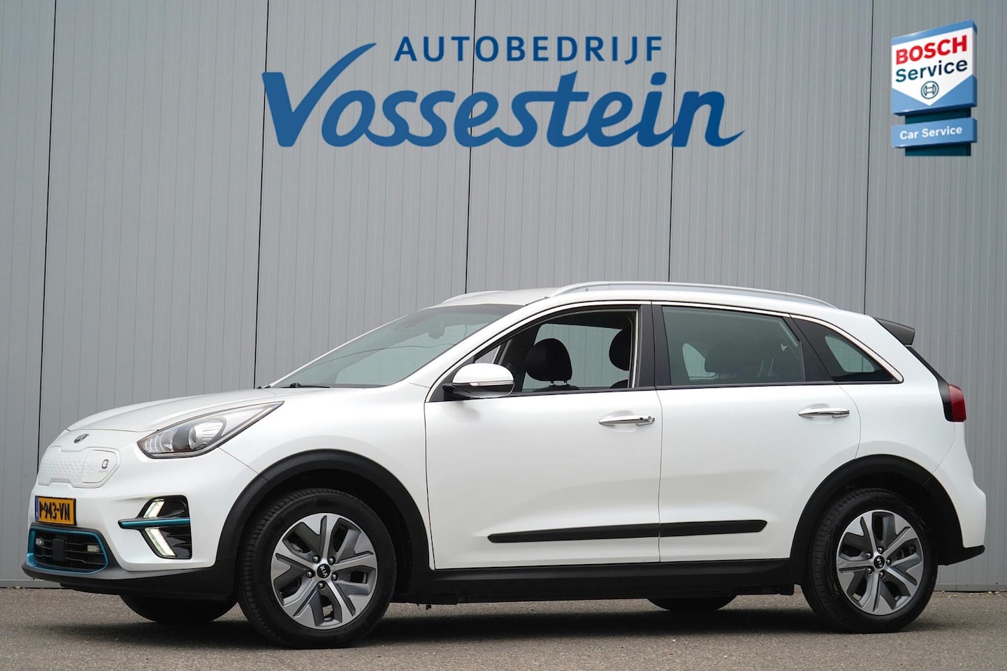 Kia e-Niro - DynamicLine 64 kWh / Navigatie / Incl. BTW / Trekhaak / Climate / Cruise Control - AutoWereld.nl