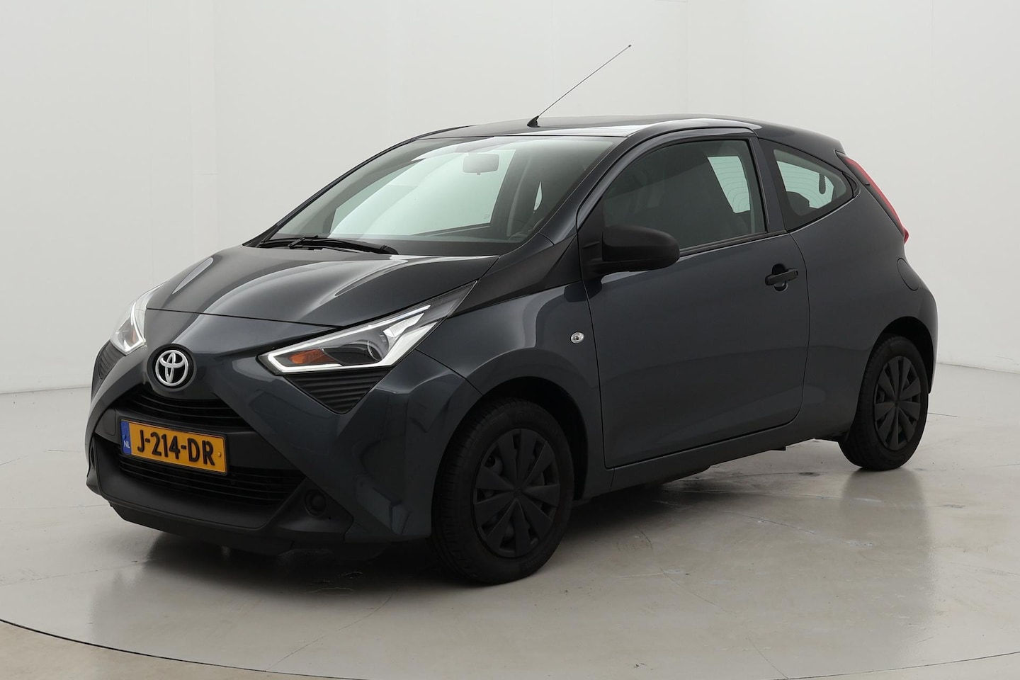 Toyota Aygo - 1.0 VVT-i x | Bluetooth - AutoWereld.nl