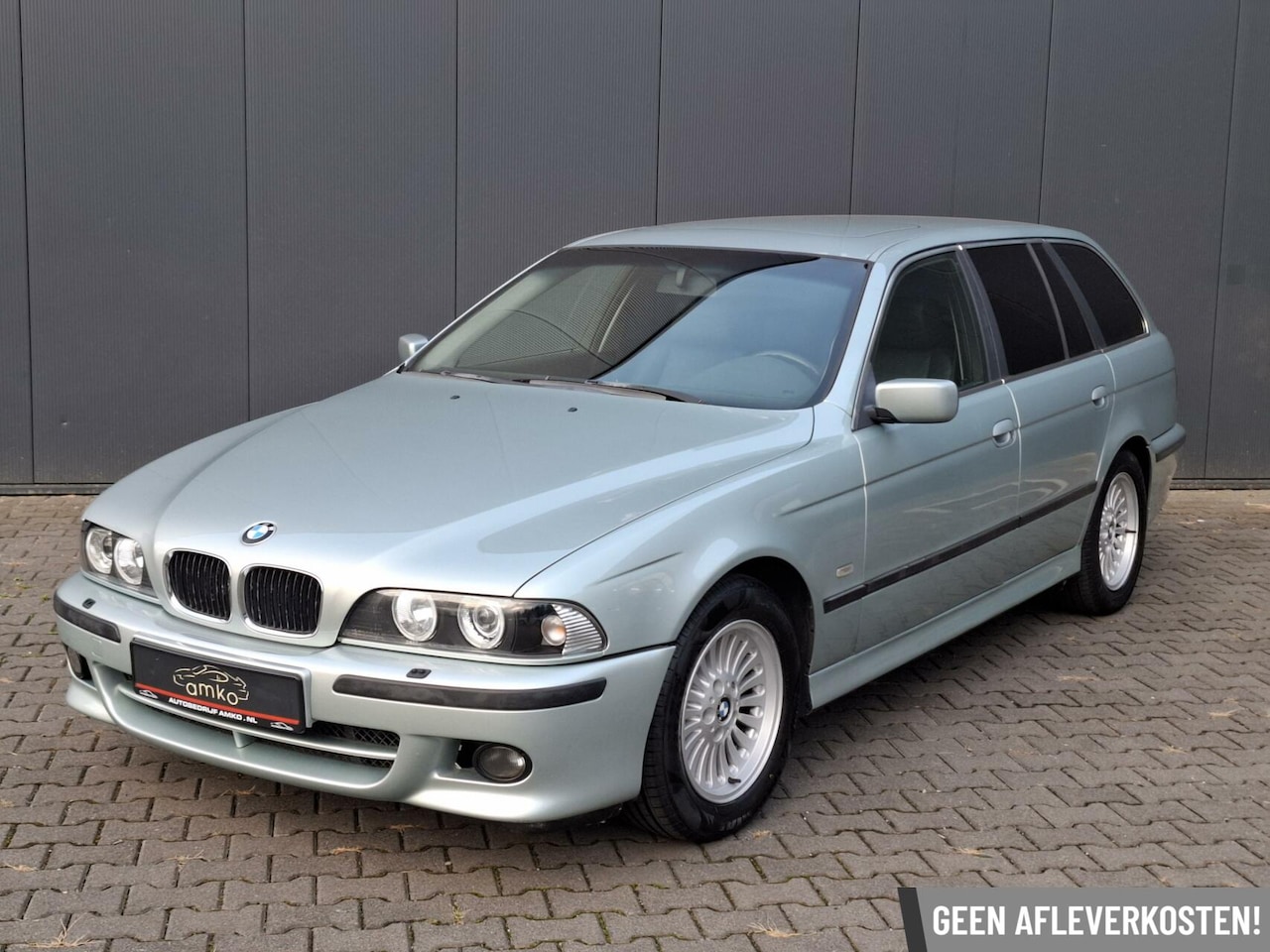 BMW 5-serie Touring - 523i Executive / YOUNGTIMER / AUTOMAAT / LEDER - AutoWereld.nl