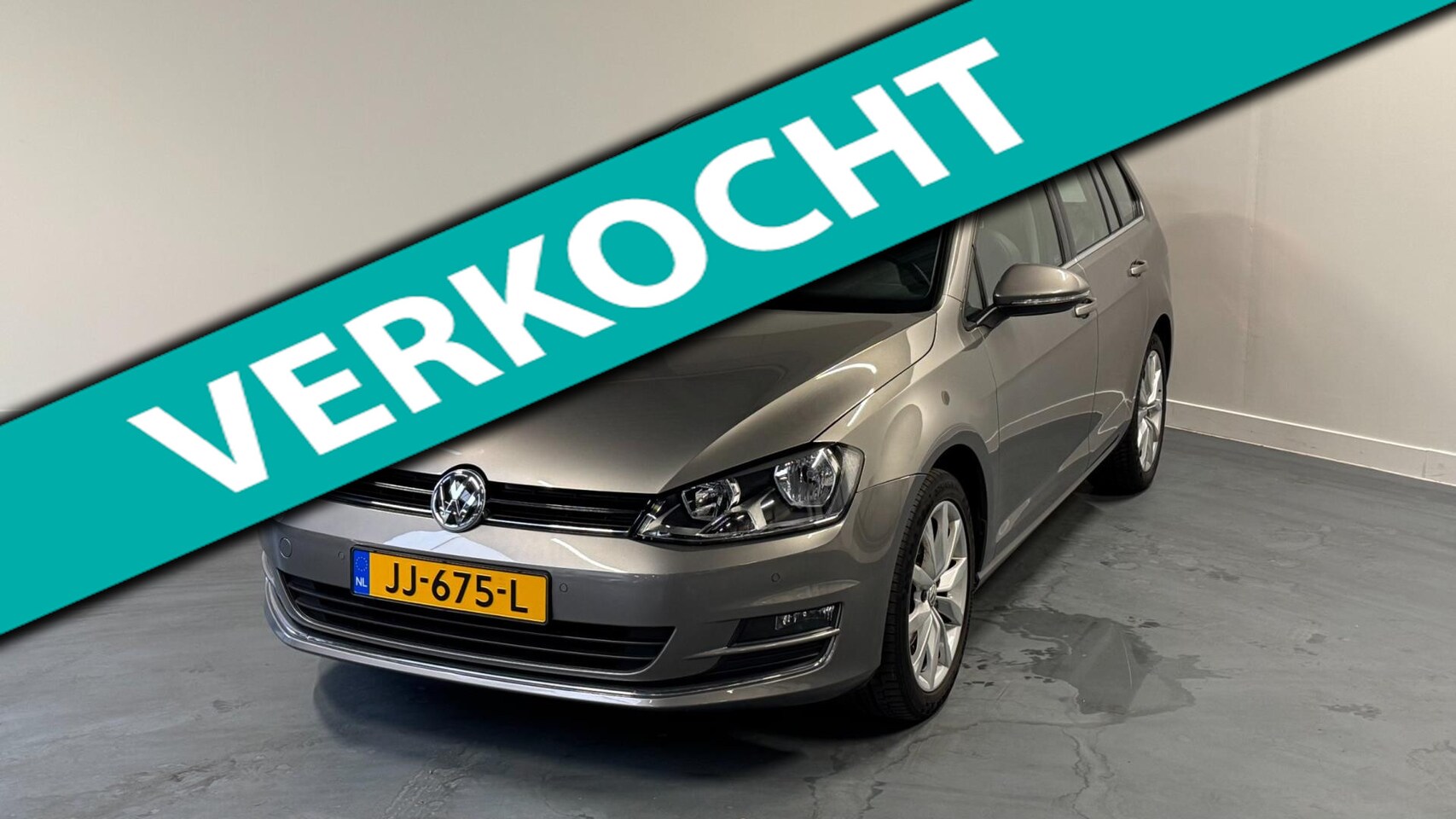 Volkswagen Golf Variant - 1.2 TSI Connected Series | NL-AUTO | TREKHAAK | NAVI | STOELVERWARMING | - AutoWereld.nl