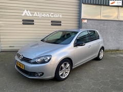 Volkswagen Golf - 1.2 TSI Highline BlueMotion NAVI / Cruise Controle / Airco / P.Sensor