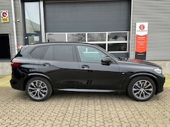 BMW X5 - 45E, M pakket, stuur/stoelverw.Nav. 21Inch, elec.Trekhaak, Head up