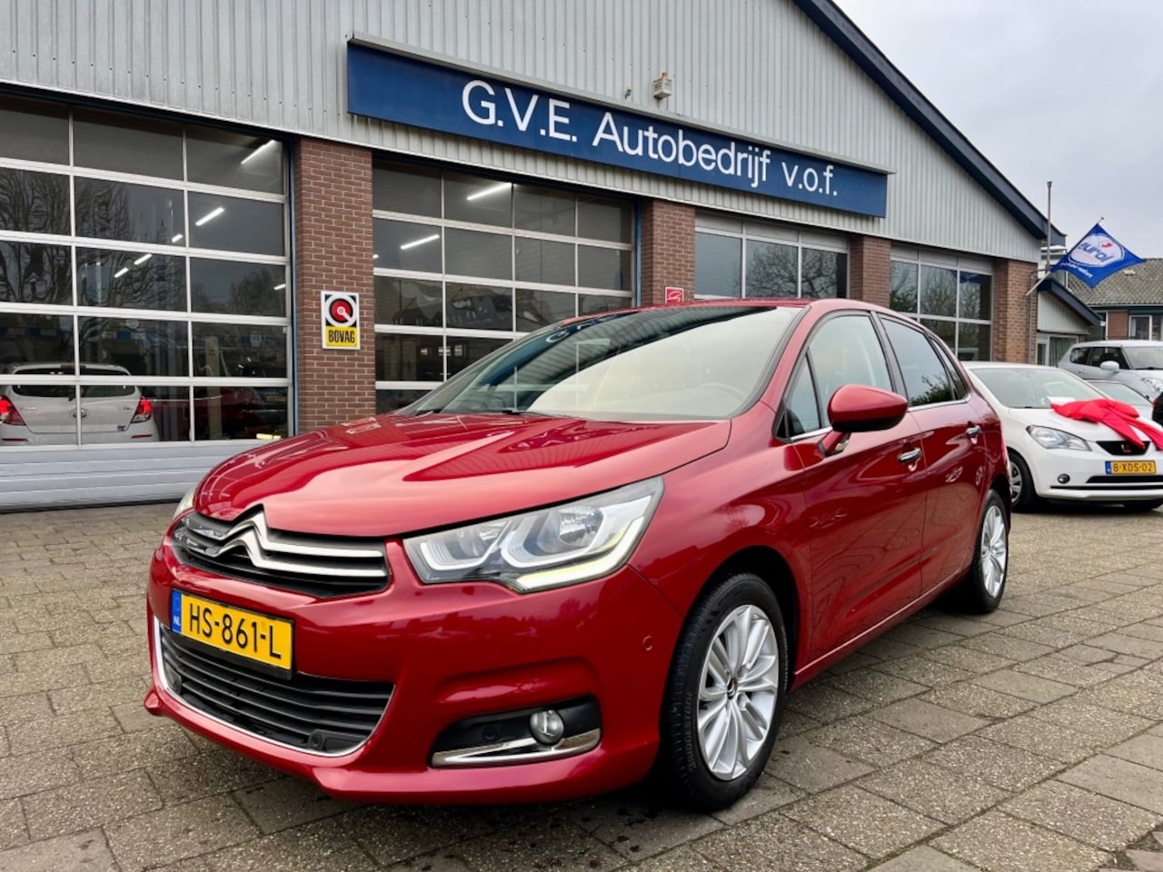 Citroën C4 - 1.2 PURET. SHINE - AutoWereld.nl