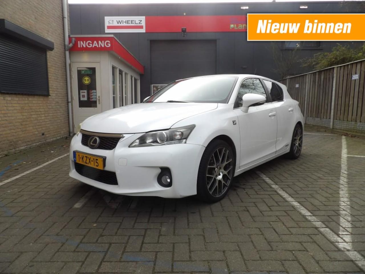 Lexus CT 200h - 1.8 Hybrid F-Sport - leder - open dak - ecc - in nette staat - AutoWereld.nl