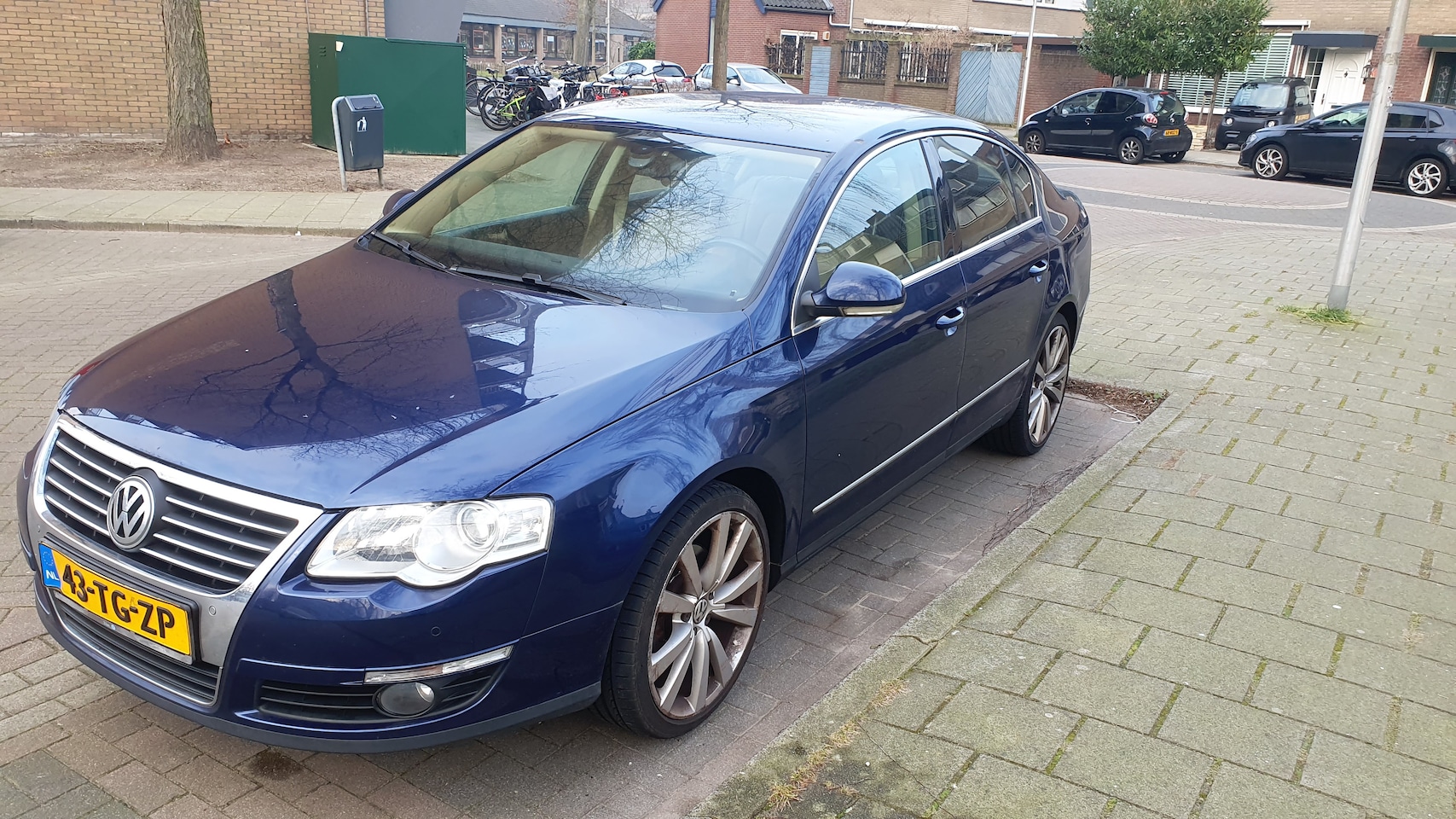 Volkswagen Passat - 2.0 FSI Highline Business - AutoWereld.nl