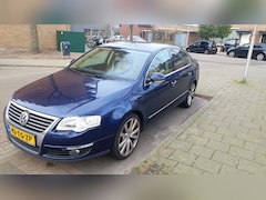 Volkswagen Passat - 2.0 FSI Highline Business