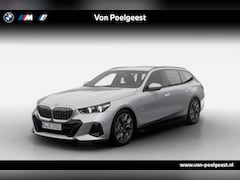 BMW 5-serie Touring - 530e M Sport Edition | Travel Pack | Comfort Pack | Elektrisch wegklapbare trekhaak