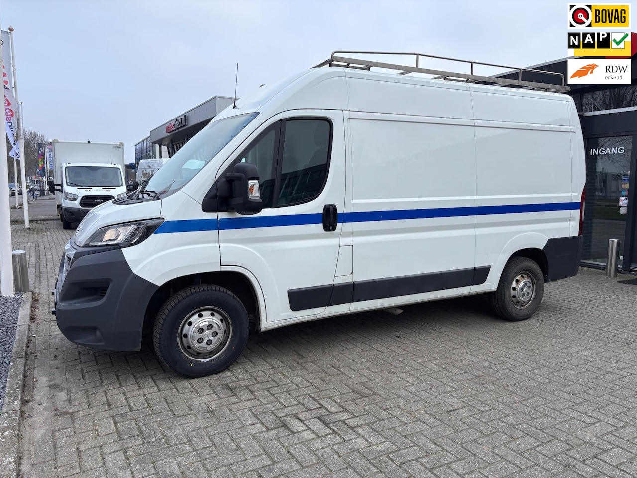 Peugeot Boxer - 335 2.2 HDI L2H2 XR 335 2.2 HDI L2H2 XR - AutoWereld.nl