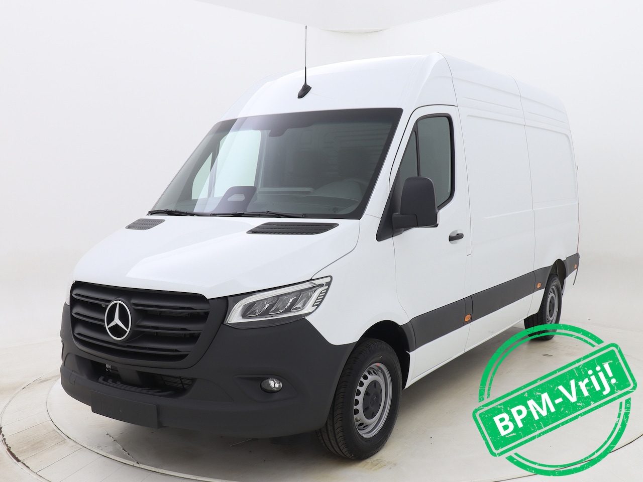 Mercedes-Benz Sprinter - 317CDI 170PK Automaat L2H2 RWD PRO | BPM Vrij | Alarm klasse 3 | Geveerde stoel | Smartpho - AutoWereld.nl