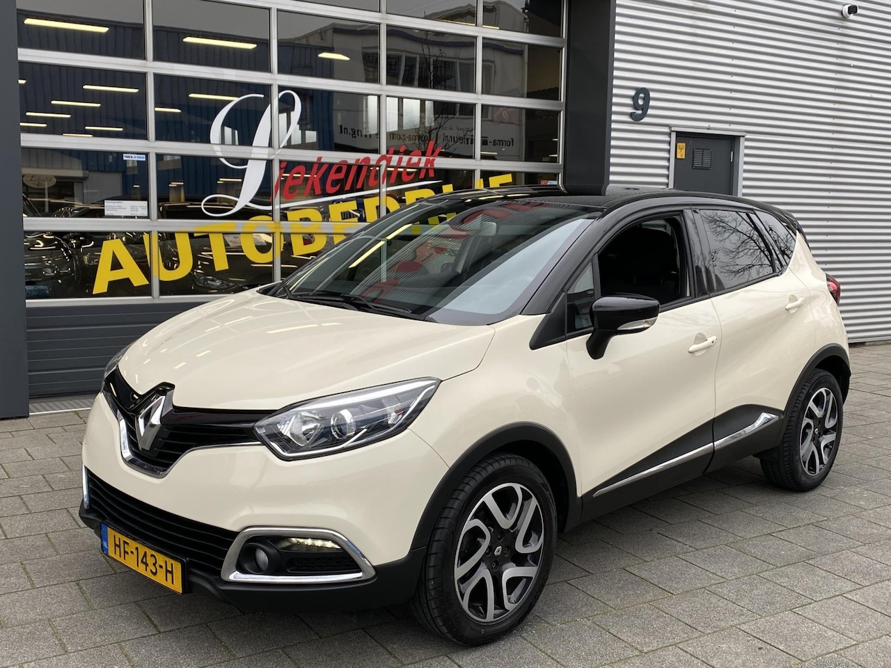 Renault Captur - 0.9 TCe Dynamique R-Link Navigatie I Airco I LED I PDC I Cruise control I Sport velgen I D - AutoWereld.nl