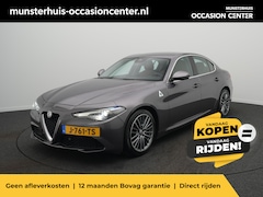 Alfa Romeo Giulia - 2.0T Super - Achteruitrijcamera - Navigatie - Stoel + Stuurverwarming