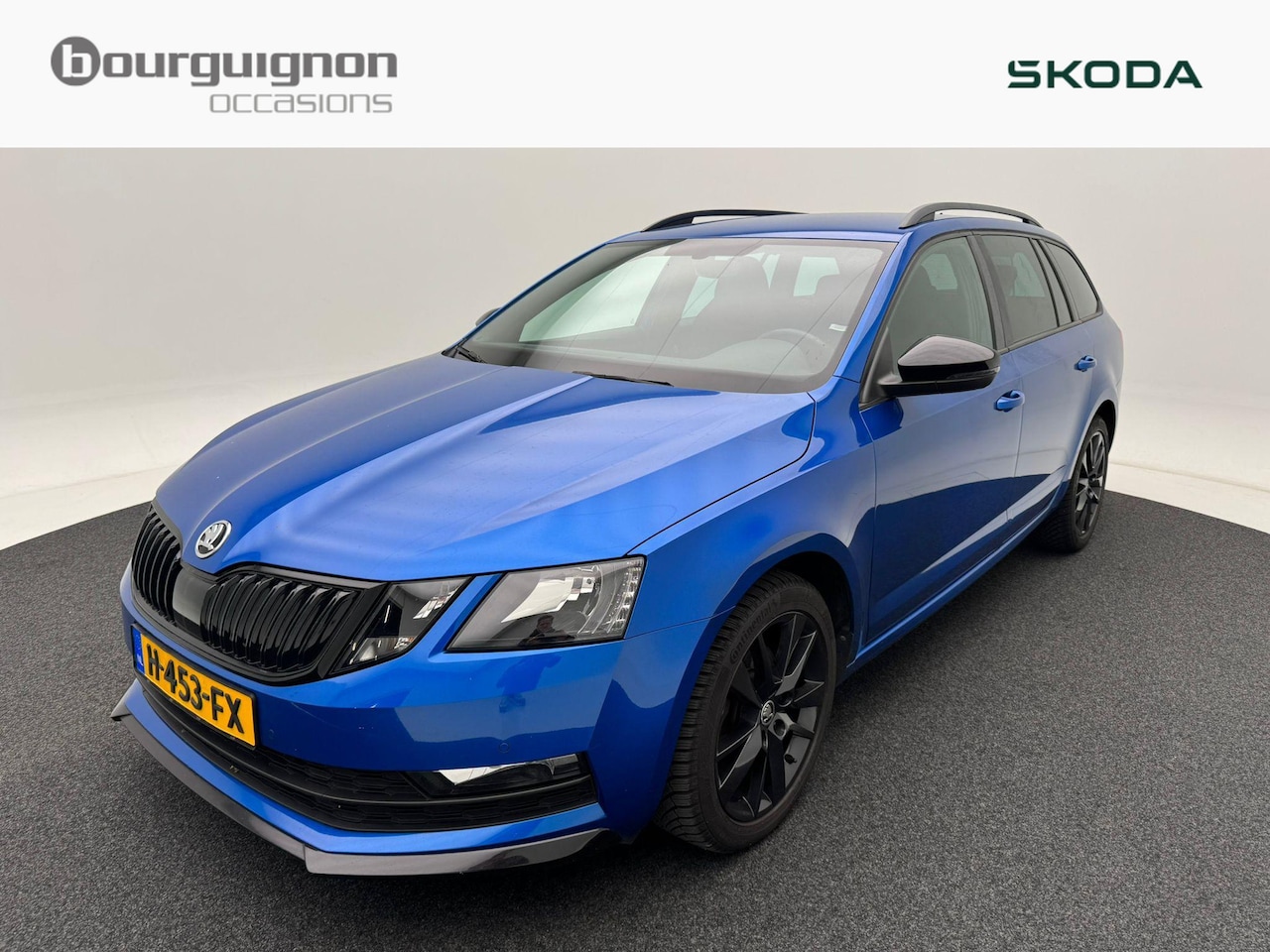 Skoda Octavia Combi - 1.5 TSi 150 Pk Automaat Sport Business | Navigatie | Trekhaak | Privacy Glass | Sportstoel - AutoWereld.nl